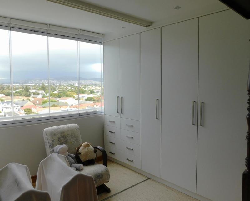 To Let 2 Bedroom Property for Rent in Strand Western Cape